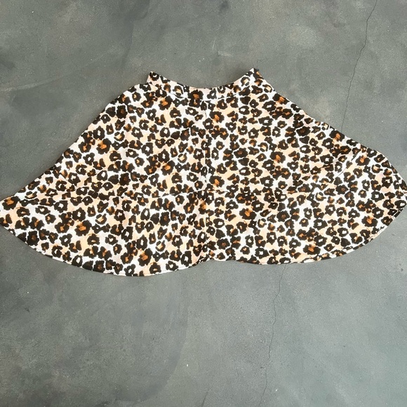 H & M polyester animal print skirt - Picture 2 of 6